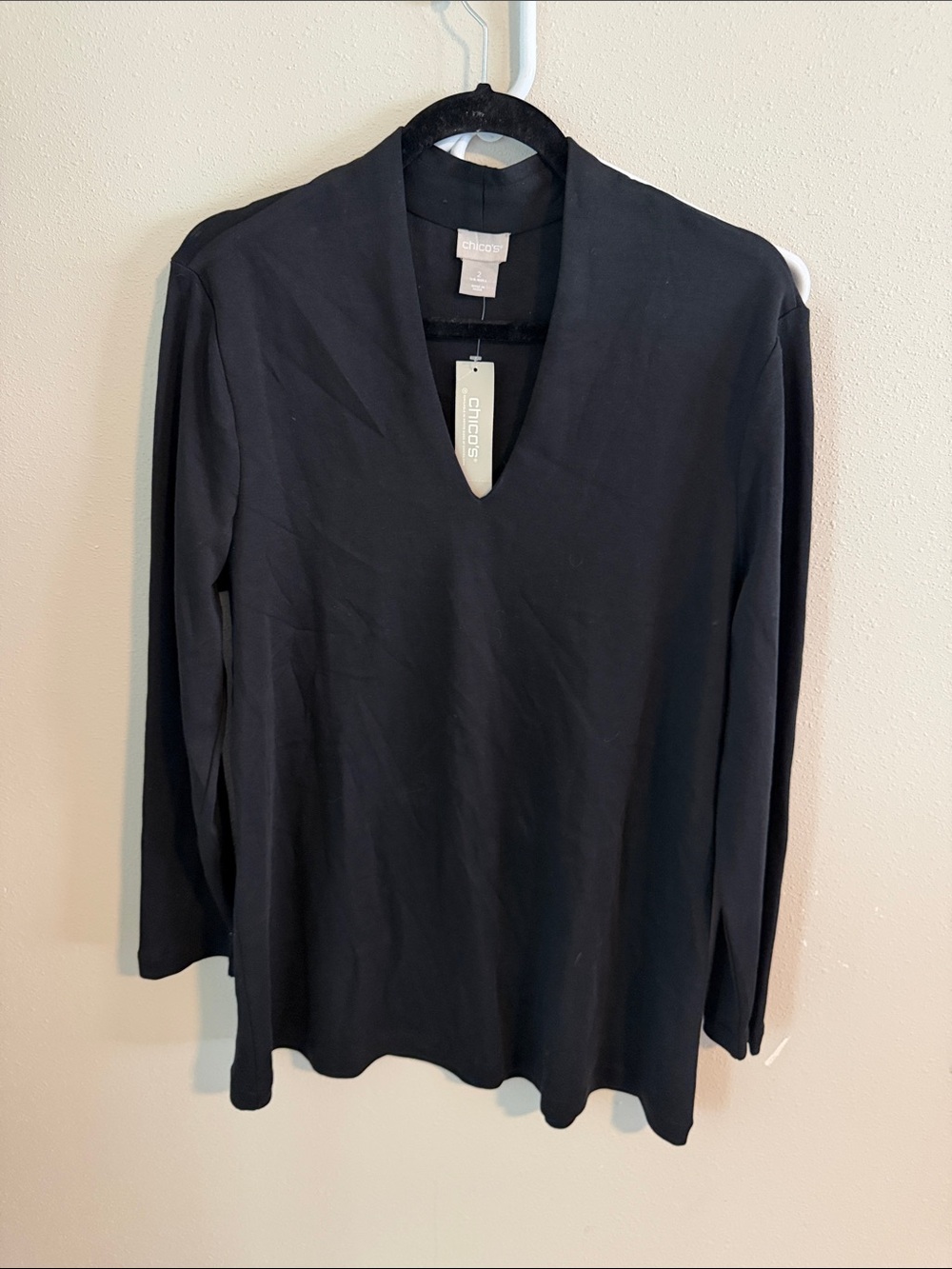 Chico's Black Long Sleeve V-Neck Tunic